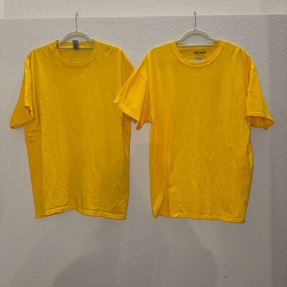 Gildan Men's Size XL Short Sleeves Tee Shirt Heavy Cotton Yellow Casual Lot of 2